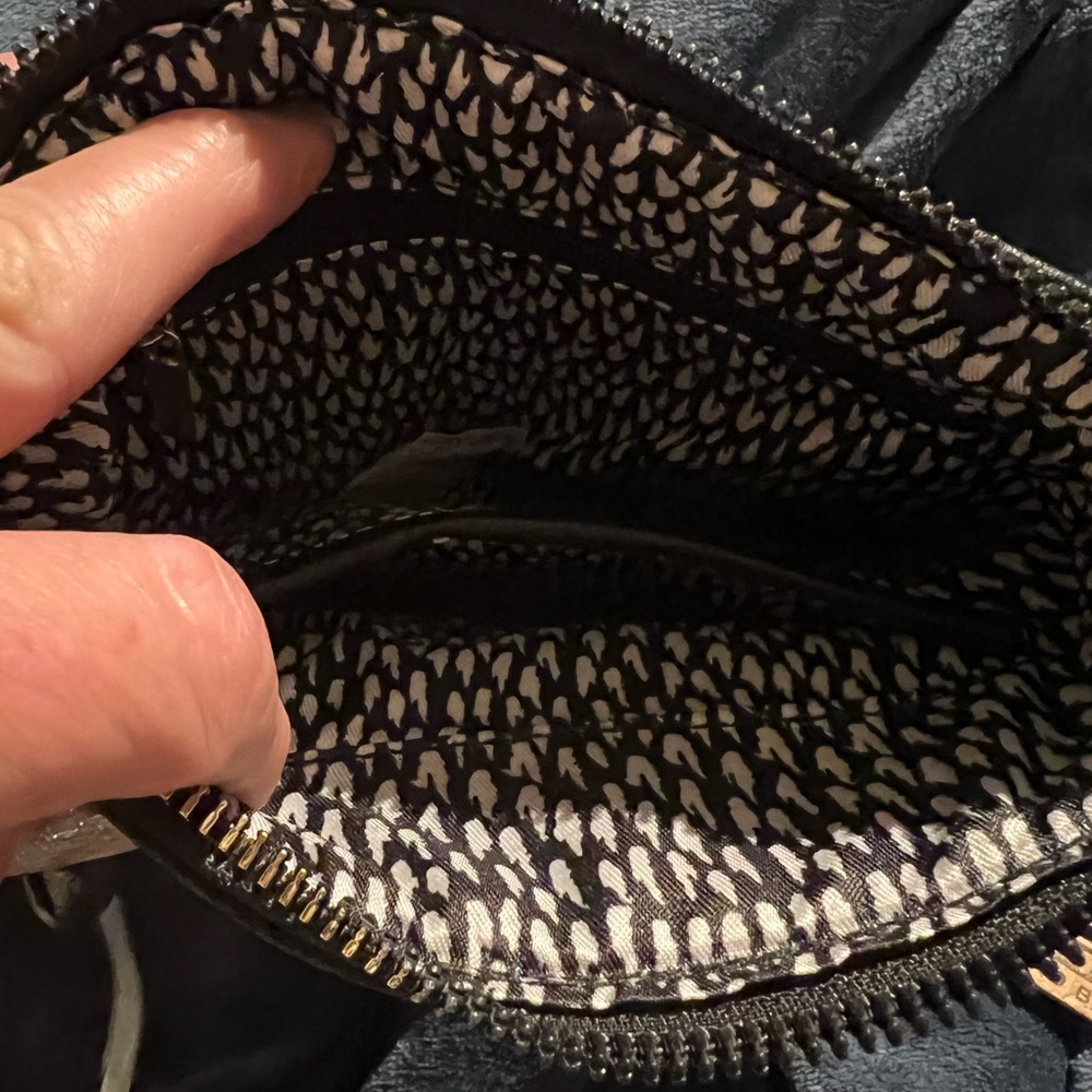 Emperia Los Angeles New York PETA Approved Vegan Black Crossbody, new with tags - Picture 4 of 8